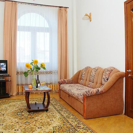 Rentday Apartments - Kiev エクステリア 写真