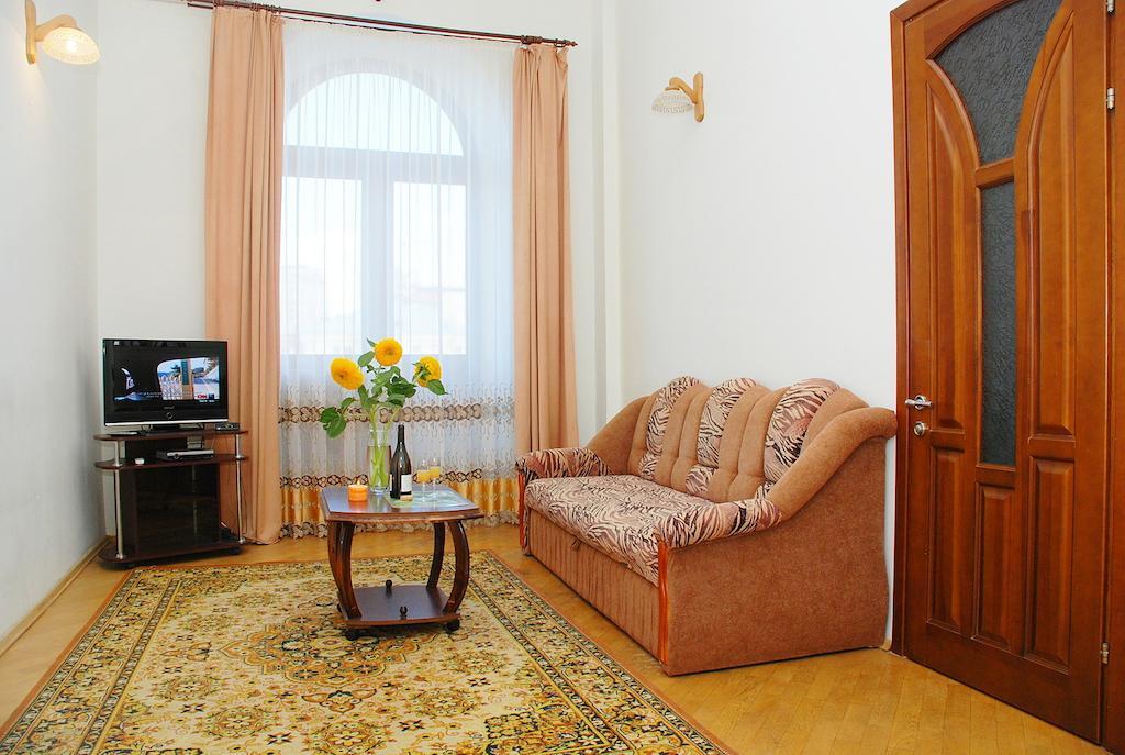 Rentday Apartments - Kiev エクステリア 写真