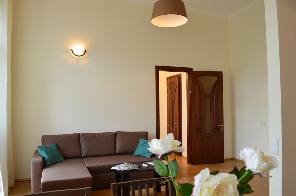 Rentday Apartments - Kiev エクステリア 写真